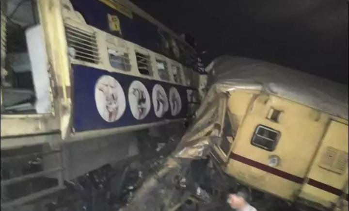 Passenger trains collide in Andhra Pradesh, at least 6 killed and several injured
